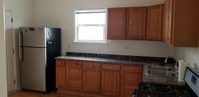 4417 N Keokuk Ave unit 1st floor, Chicago, IL 60630 - photo 5