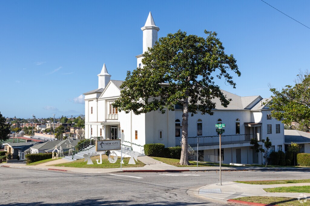 Waterhouse Guild in El Segundo, CA has a max student occupancy of 40.