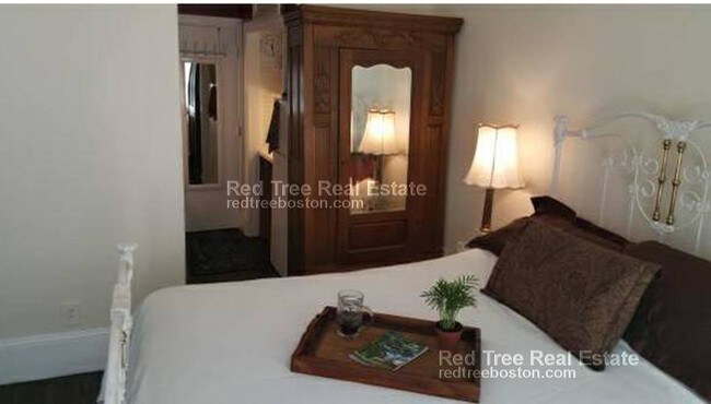 37 Bay State Rd unit 5, Boston, MA 02215 - photo 3