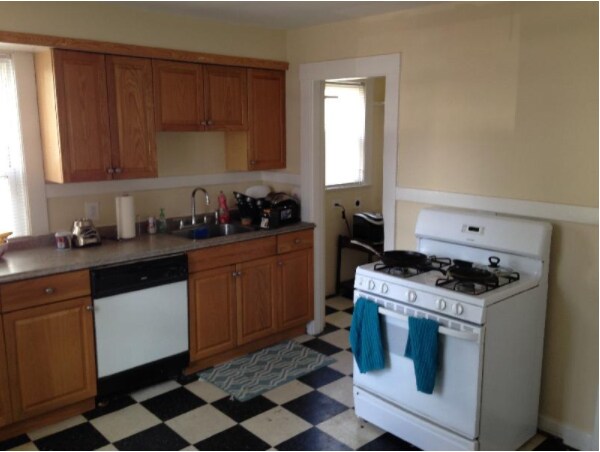 58 Brock St unit 2, Brighton, MA 02135 - photo 1