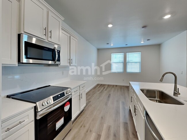 7429 S Paseo Monte de Oro, Tucson, AZ 85756 - photo 3