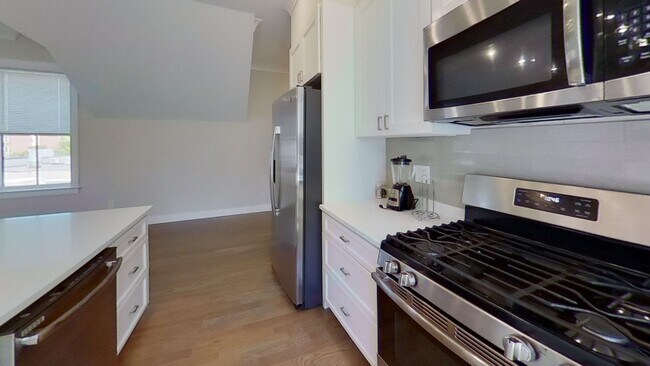 77 Linden St unit 4, Allston, MA 02134 - photo 6