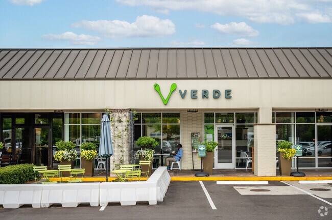 Residents will often enjoy a meal at Verde Restaurant in the Forest Acres, SC neighborhood.