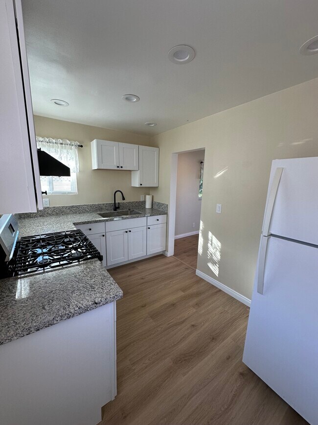 25531 Pennsylvania Ave unit 25531, Lomita, CA 90717 - photo 5