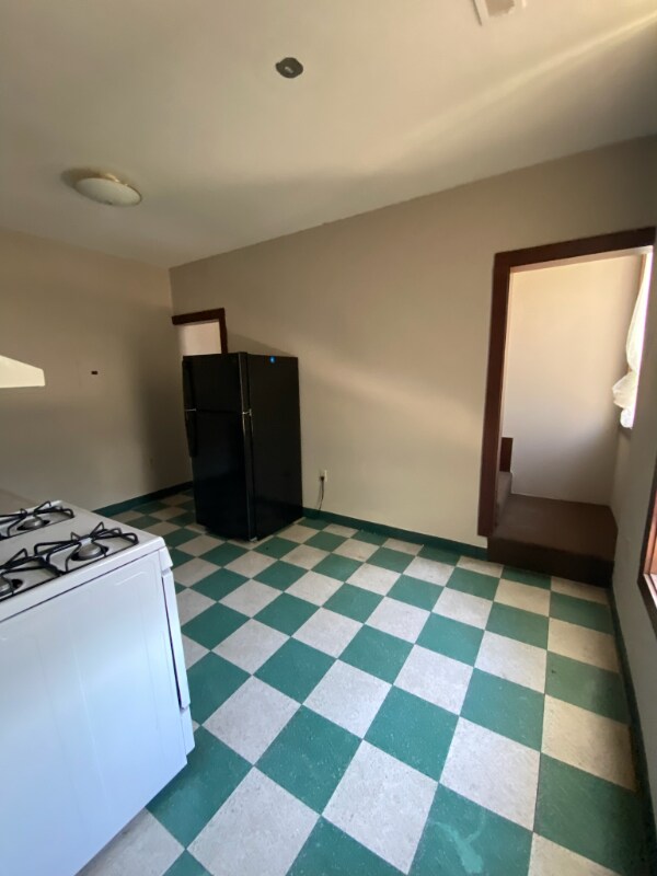 2454 River Rd unit 2, Cincinnati, OH 45204 - photo 5