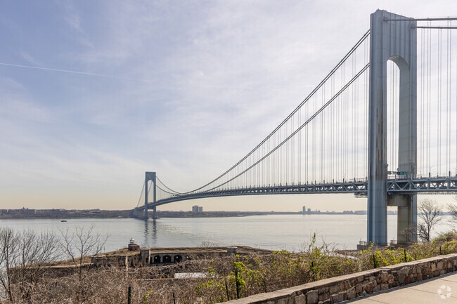 The Verrazano Bridge is close to Emerson Hill.