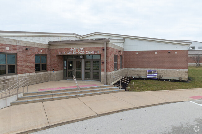 Manteno Elementary School challenges and encourages children to learn.