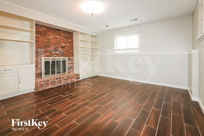 11568 Earnshaw St, Overland Park, KS 66210 - photo 7