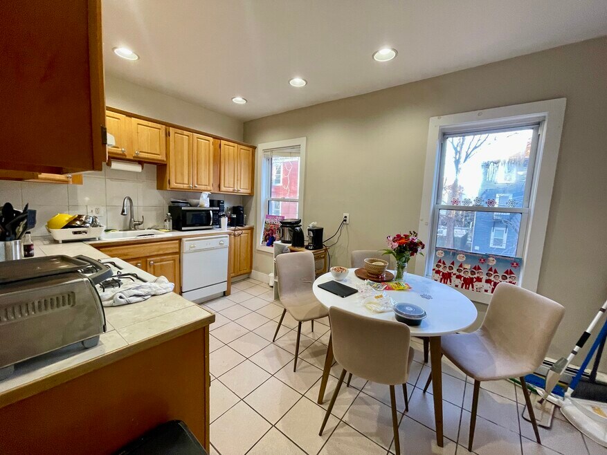 1 Torpie St unit 2, Roxbury Crossing, MA 02120 - photo 1