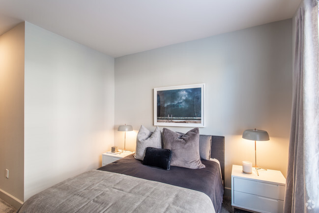 2BR, 2BA - 1,046 SF - B2-0