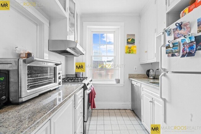 256 Newbury St unit 14, Boston, MA 02116 - photo 2