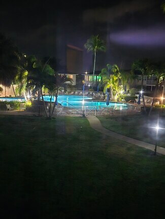 160 Palm Dr Unit 4, Naples, FL 34112