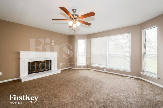 3081 Willow Creek Estates Ct, Florissant, MO 63031 - photo 3