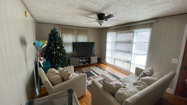 307 Ardmore St, Blacksburg, VA 24060 - photo 4