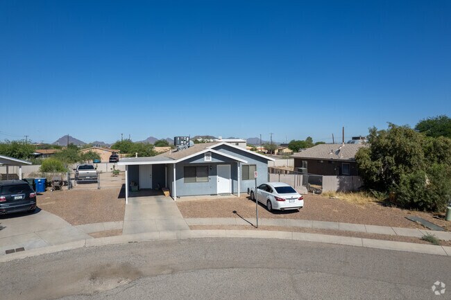 South Park has stucco homes along with traditional red brick.