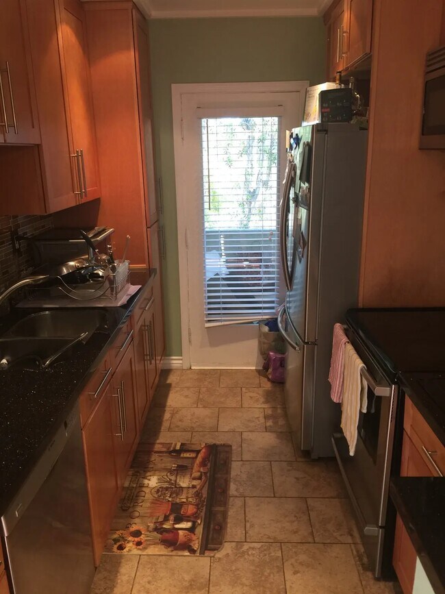 5330 Zelzah Ave unit 8, Encino, CA 91316 - photo 7