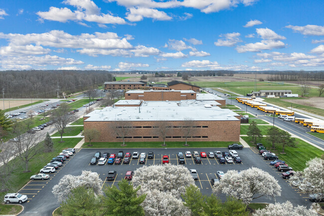 Piqua High School is for students in grades 9th-12th.