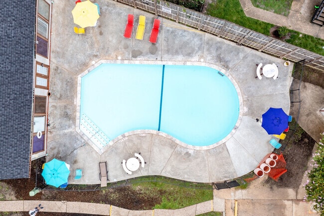 Chase View Apartments, Houston, TX 77038 - photo 6