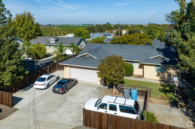 The homes in Elmira vary greatly in style and size.