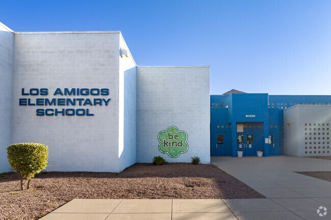 students love attending Los Amigos Elementary School in Tucson, AZ