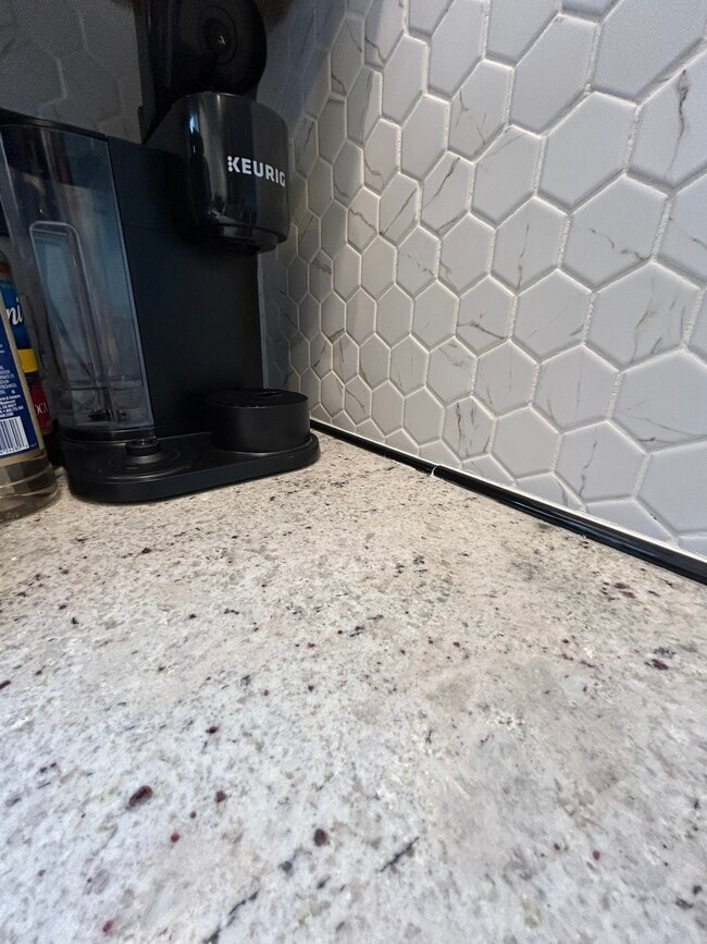 182 Tulip Ln unit 182 tulip ln, Freehold, NJ 07728 - photo 6