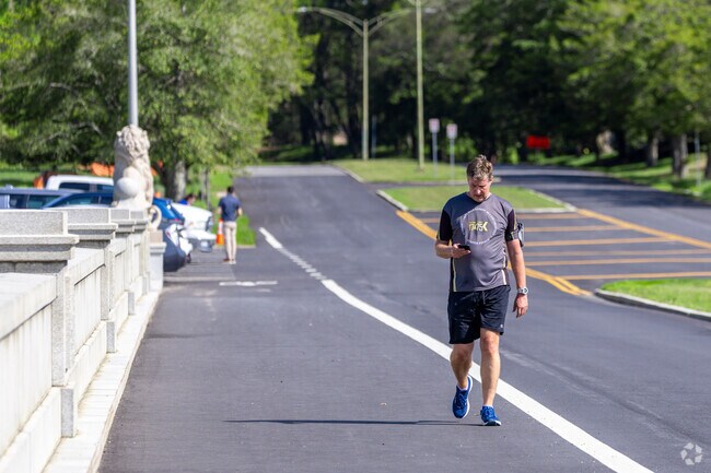 Boulevard residents can take advantage of the approximately five miles of multi-use trails through the Mariners’ Lake Natural Area.