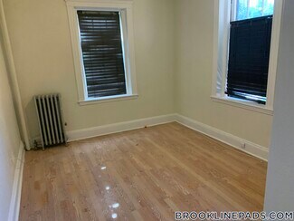 9 James St Unit 2, Brookline, MA 02446
