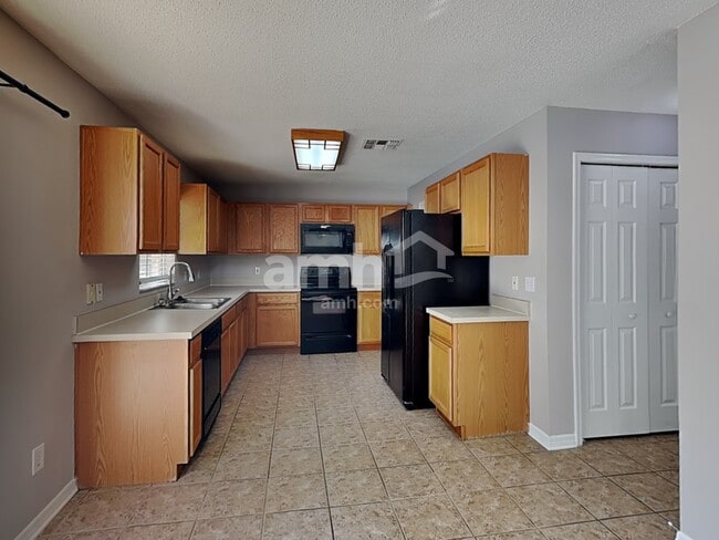 1921 Knollcrest Dr, Clermont, FL 34711 - photo 3