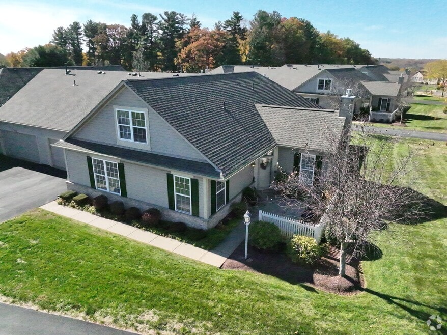 2051 Winchester Ct, Renfrew, PA 16053 - photo 2