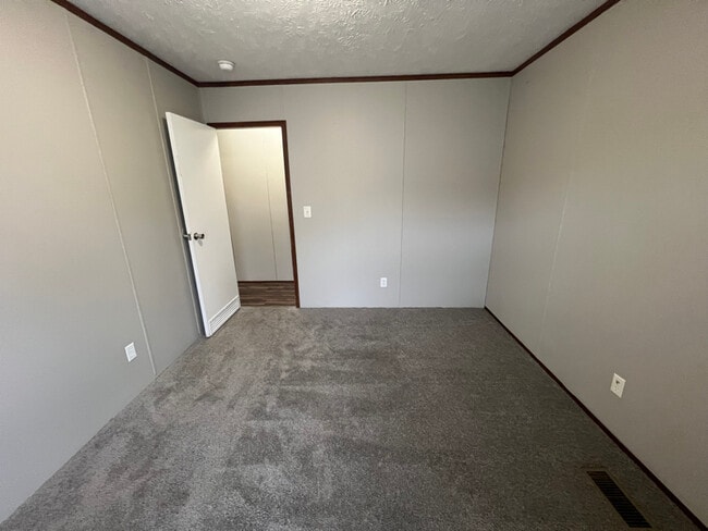 133 Burch St, Hopkinsville, KY 42240 - photo 4