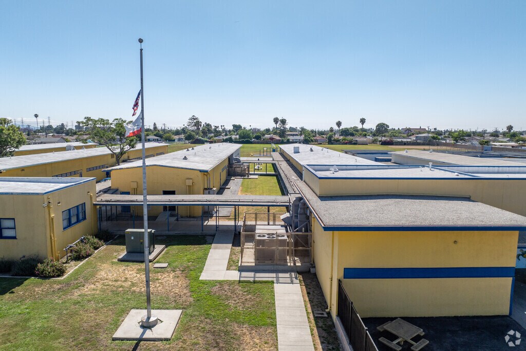 The school offers nutrition and library services to support student well-being.