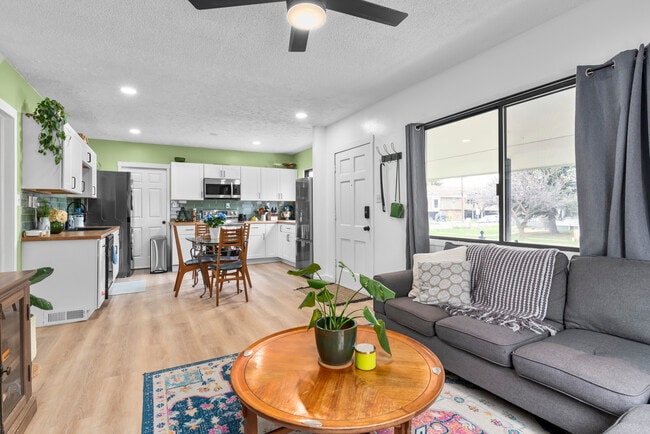 716 E 50 S unit Upper Level, Provo, UT 84606 - photo 7