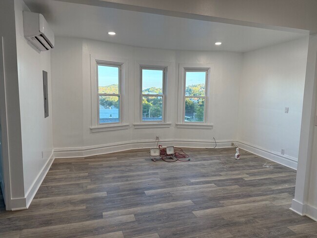 104 Magee Ave unit 2, Jeannette, PA 15644 - photo 6