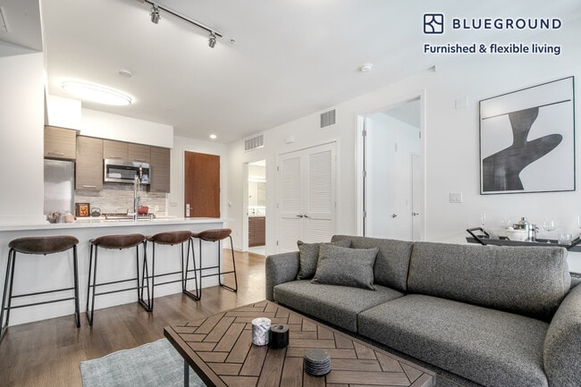 401 N Orange St unit FL3-ID162, Glendale, CA 91203 - photo 3