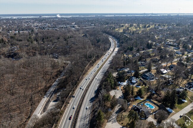 I-476 is the central route linking Swarthmore with Philadelphia and King of Prussia.