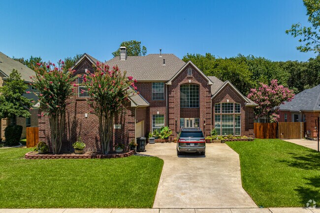 Brick homes in Hurst come in a variety of colors and styles.