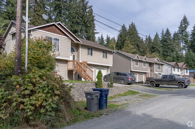 See yourself living in one of these charming homes surrounded by nature in Canyon Creek.