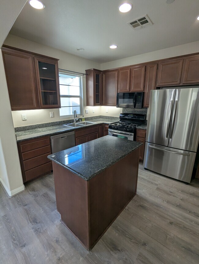 1406 Mosaic Glen, Escondido, CA 92029