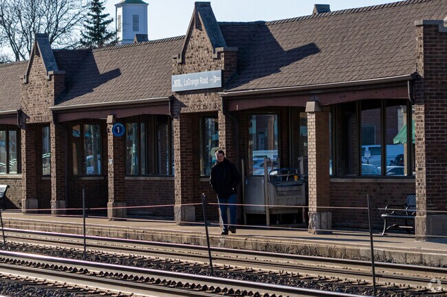 The Metra stop at La Grange Road connects La Grange Park to Chicago.