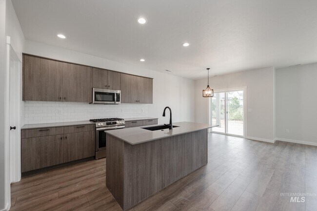 10512 W Teratai St, Star, ID 83669 - photo 4