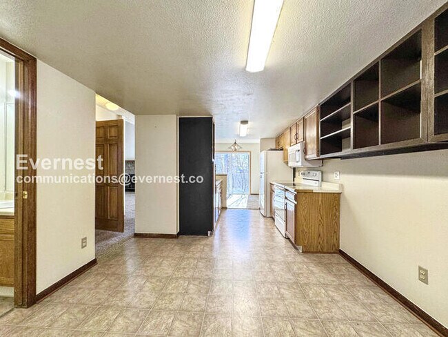 11595 E Cornell Cir, Aurora, CO 80014 - photo 5