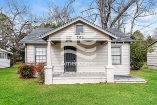 702 W Church St, Fort Valley, GA 31030