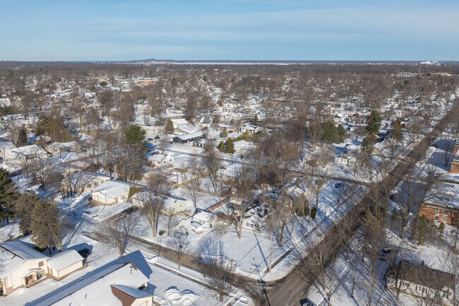 Ranch and Cape Cod homes make up the majority of styles in Roosevelt Park.