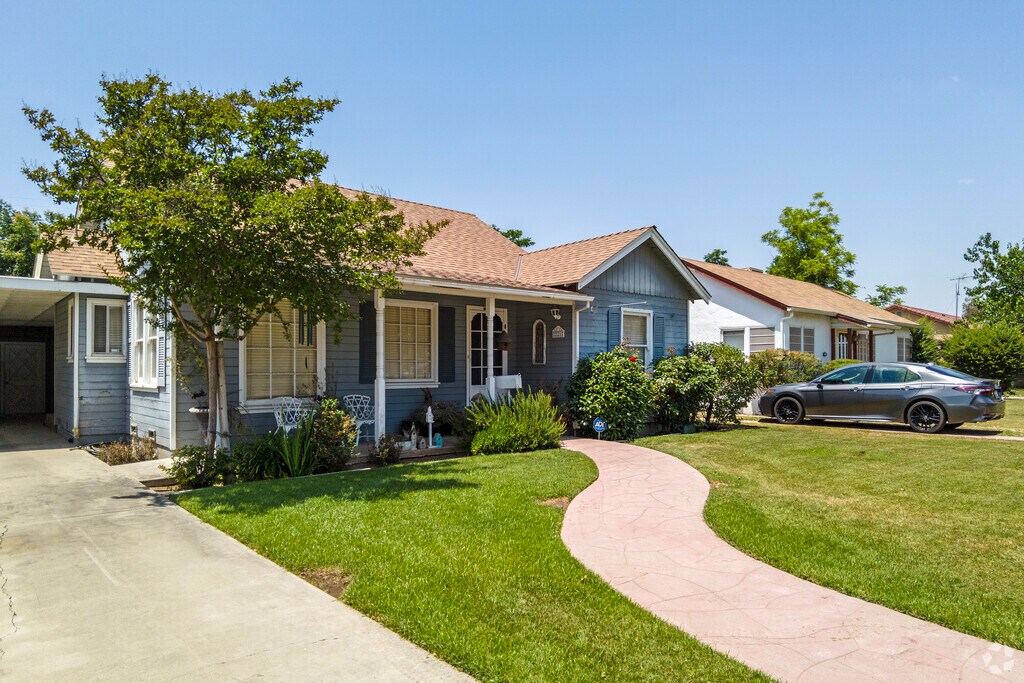 778 Pear Ave, Dinuba, CA 93618 Recently Sold