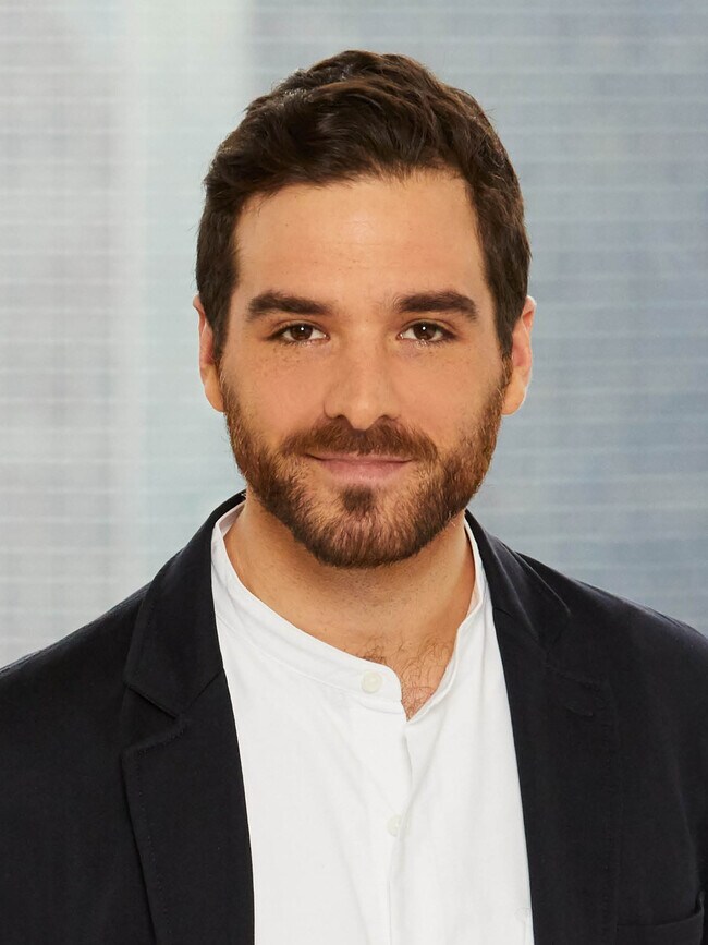 Agent Photo