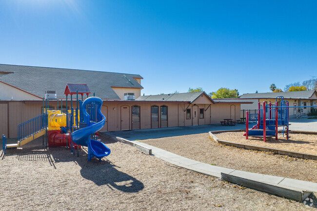 Your kids will enjoy learning in the inspiring atmosphere of Fairfield Christian School.