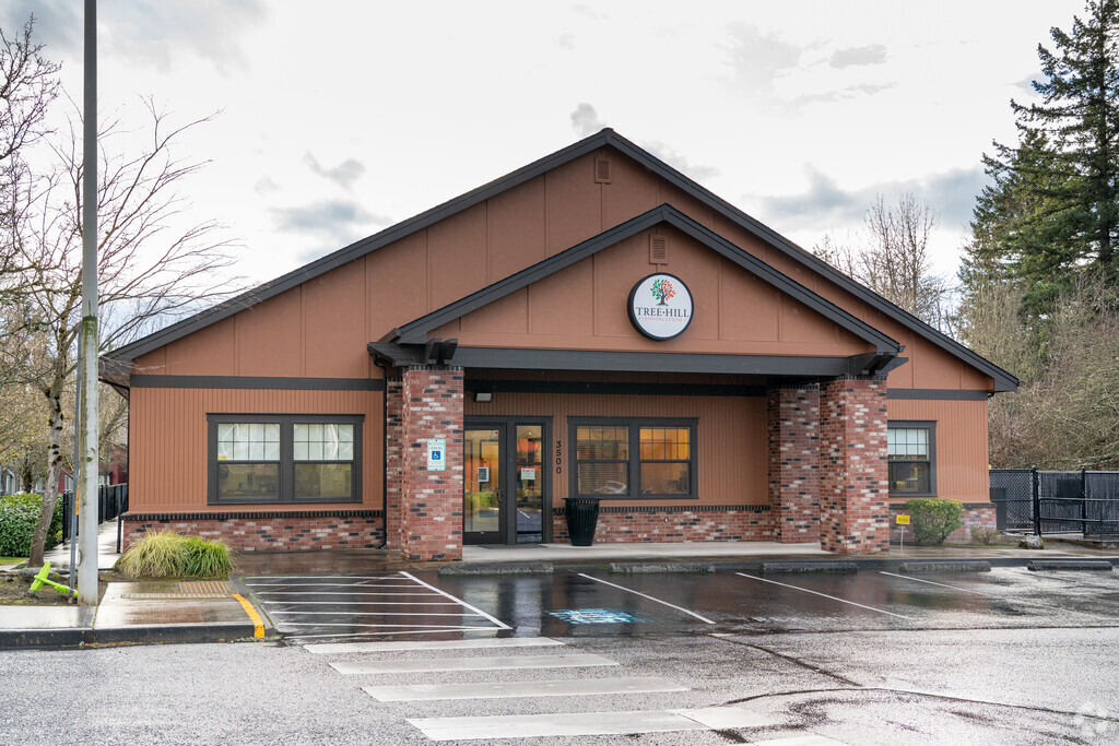 Main student entrance to Tree Hill Learning Center.