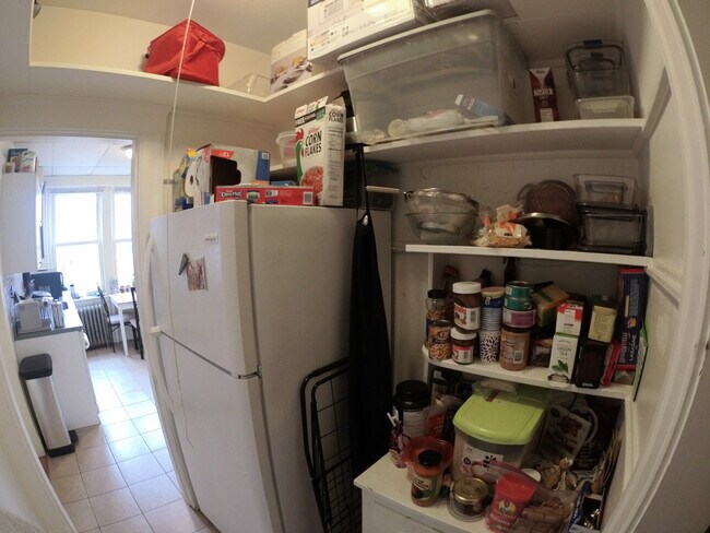 230 Freeman St unit 5, Brookline, MA 02446 - photo 5