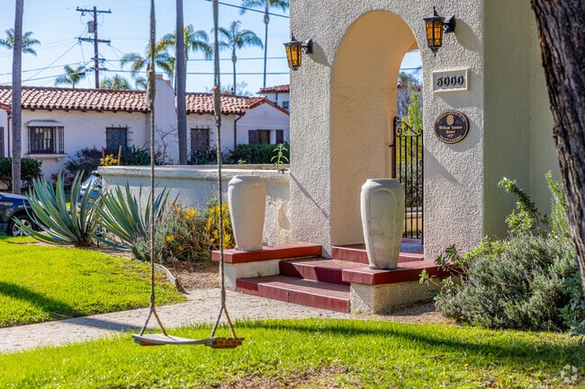 Residential Neighborhood f