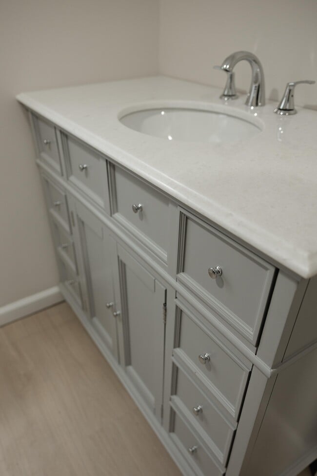 204 Tucker Ave unit 1, East Syracuse, NY 13057 - photo 4